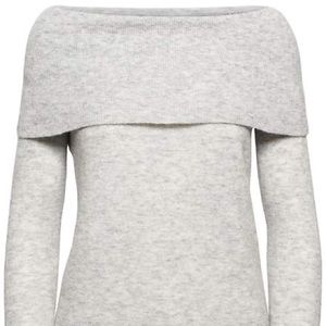 BANANA REPUBLIC PETITE OFF THE SHOULDER SWEATER
